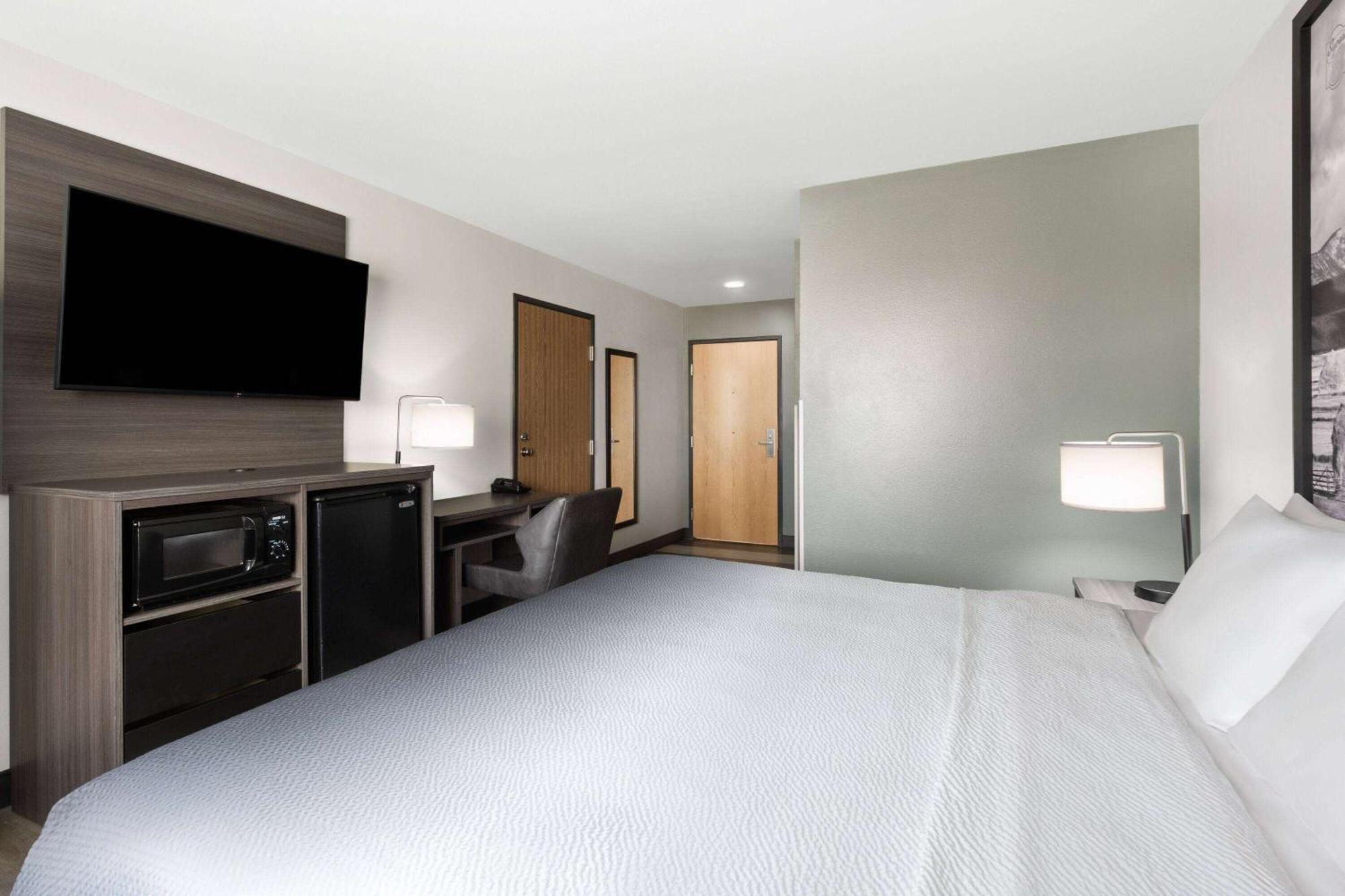 Super 8 By Wyndham Big Timber Motel Ngoại thất bức ảnh