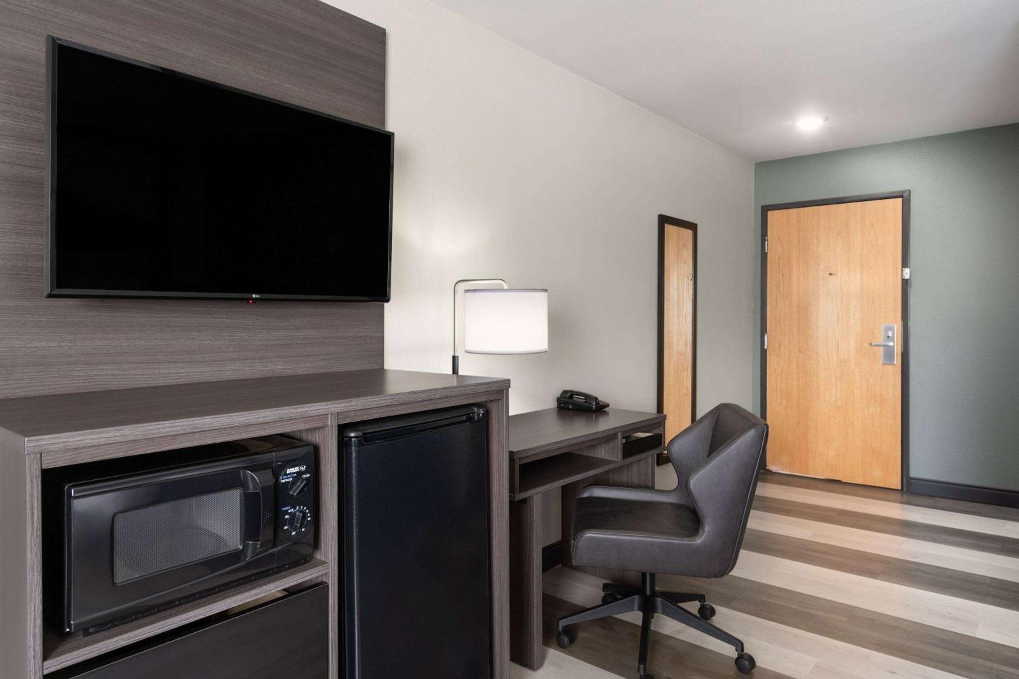 Super 8 By Wyndham Big Timber Motel Ngoại thất bức ảnh