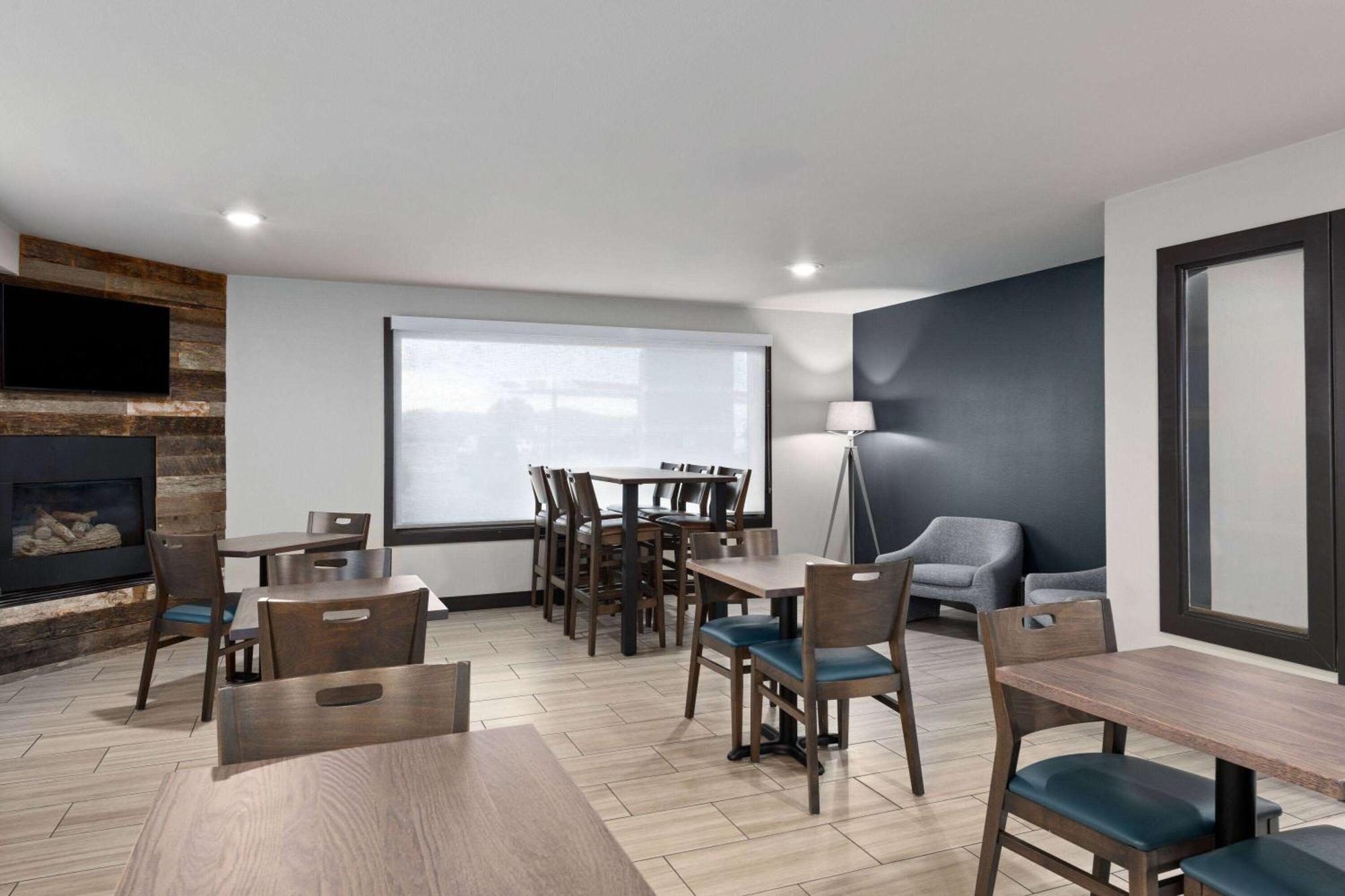 Super 8 By Wyndham Big Timber Motel Ngoại thất bức ảnh